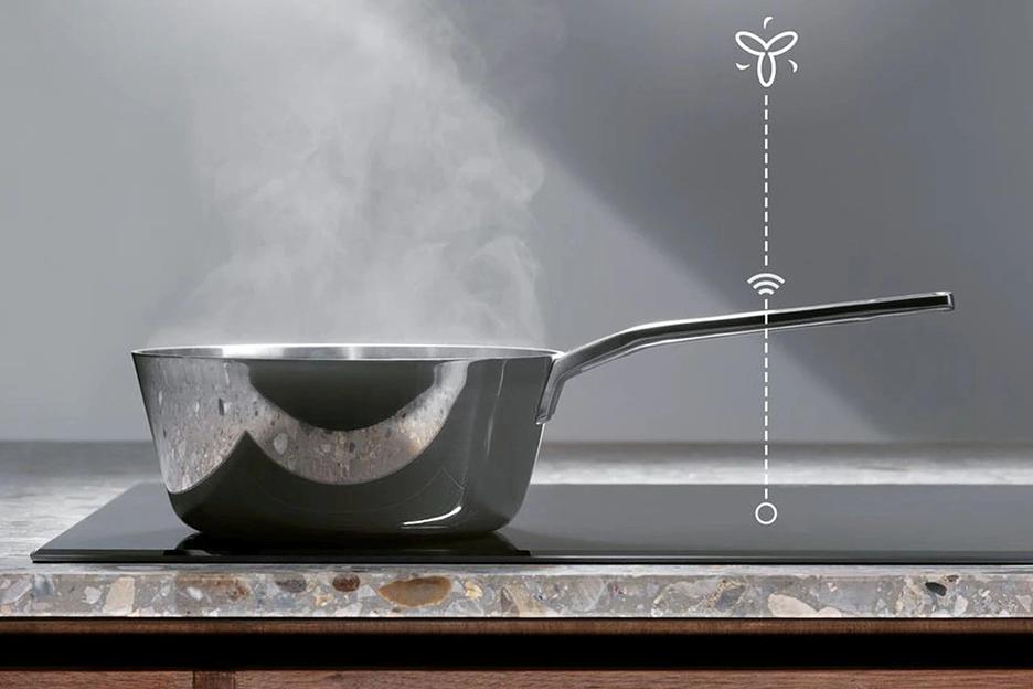 Индукционная варочная поверхность Electrolux EIV84550 черный фото 9