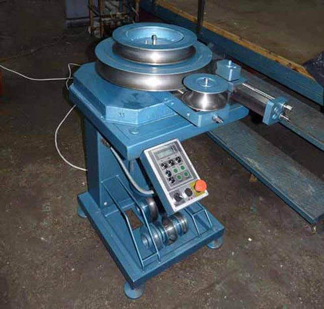 Гибка металлических труб на заказ фото 2