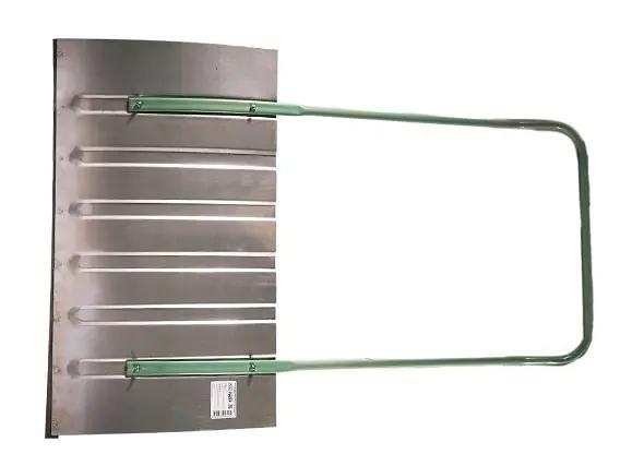 Движок оцинкованный формованный средний 750х425 мм с металлической планкой, арт.СНЕГ-04.22 ОПТ фото 1