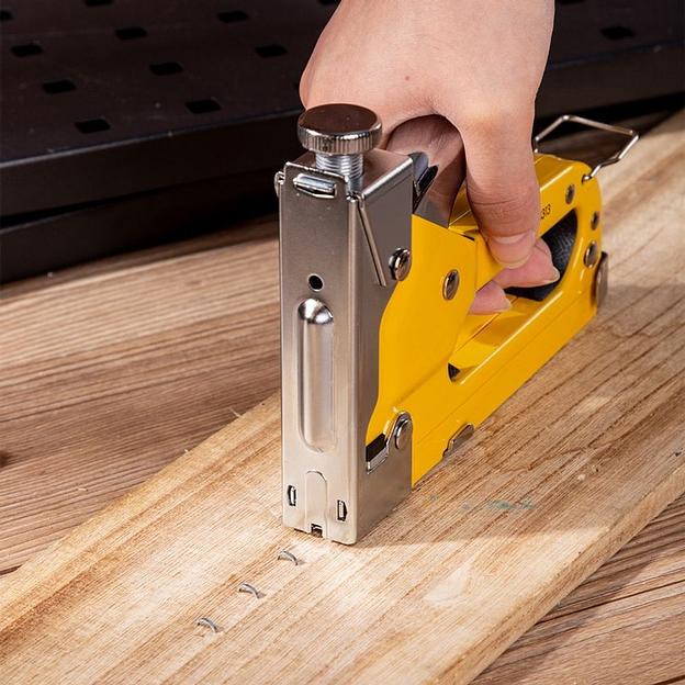 Степлеры, пистолеты, заклепочники Deli Мебельный степлер Deli DL1313 3-в-1. Для скоб 4-14мм D/U/T-типов. 0,6 кг. Полностью стальная конструкция фото 9