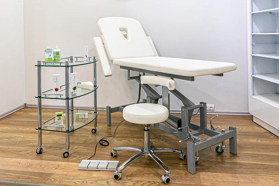 Кушетка процедурная «ОДК-2» с педалью управления, 2 электропривода фото 3