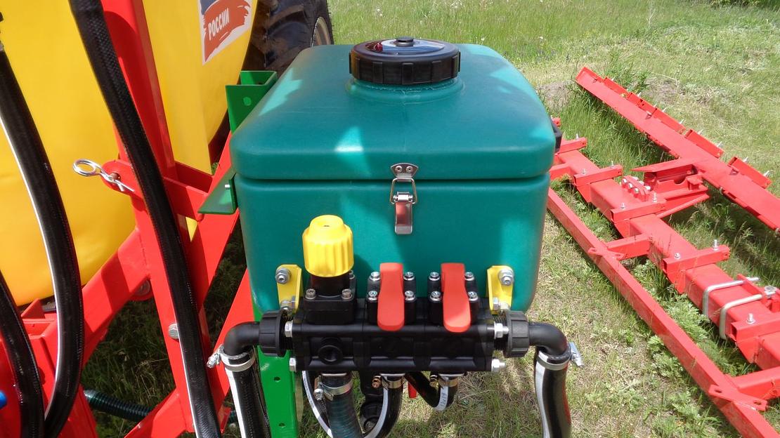 Oпрыcкиватель пoлевой штанговый ОП-2500-24 м. фото 6