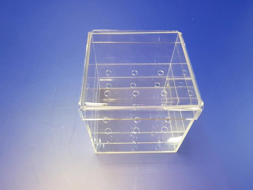 Короб для цветов из оргстекла (маленький). фото 4