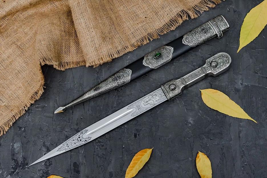 Кинжал сувенирный со вставкой из мельхиора, в коже арт.К-01 ОПТ фото 1