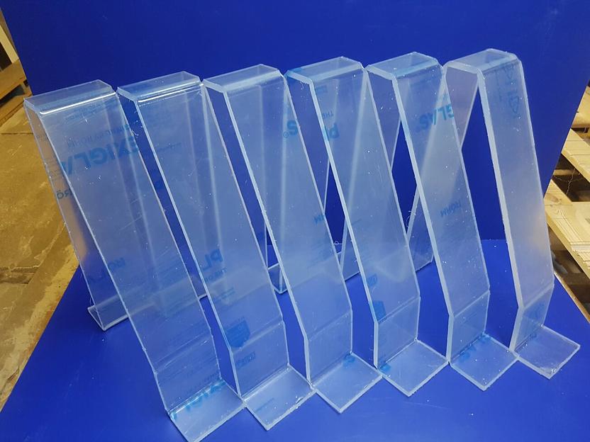 Боковые и центральные отбойники из оргстекла или акрила 8-10мм. фото 1