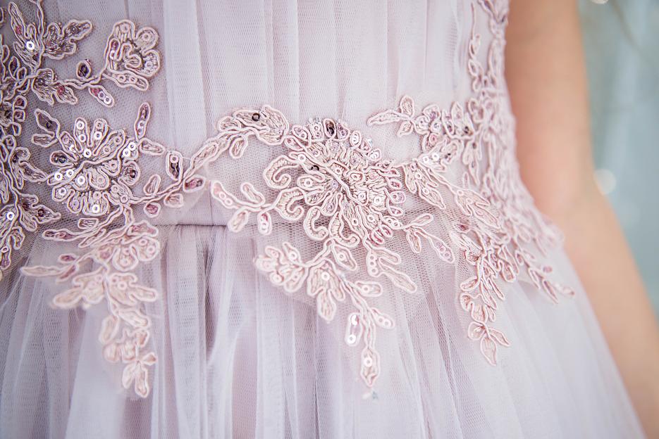 Платье «Её малышество» для девочек нарядное с драпировкой, сиреневый, 98 фото 3