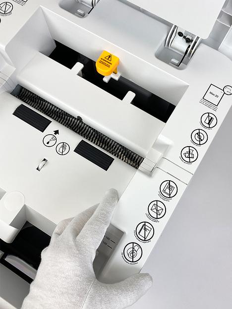 Шредер Heleos АП40-5 белый с автоподачей (секр.P-5) фрагменты 180лист. 37лтр. скрепки скобы пл.карты фото 3