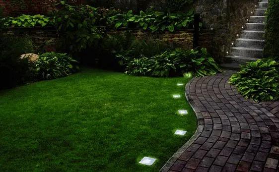 Тротуарный садово-парковый светодиодный светильник в форме брусчатки «тёплый» 10×10×6 см Lightstone фото 4