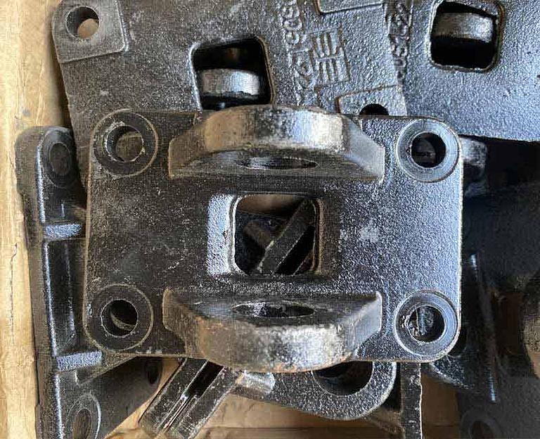 Кронштейн буксировочного устройства FAW 3312/3252 2806050-367 фото 2