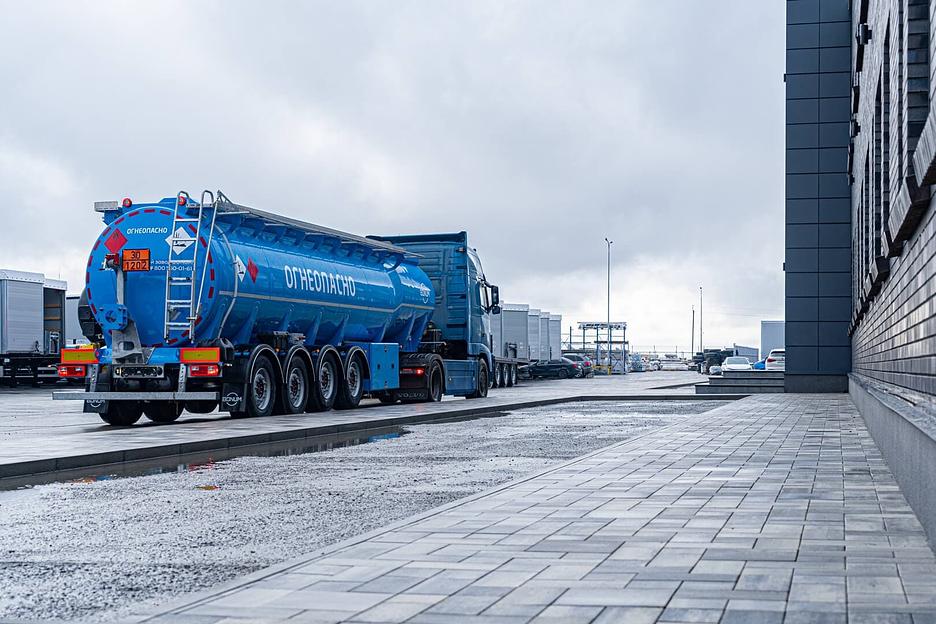 Бензовоз 32 м³ четырёхосный 914211 фото 3