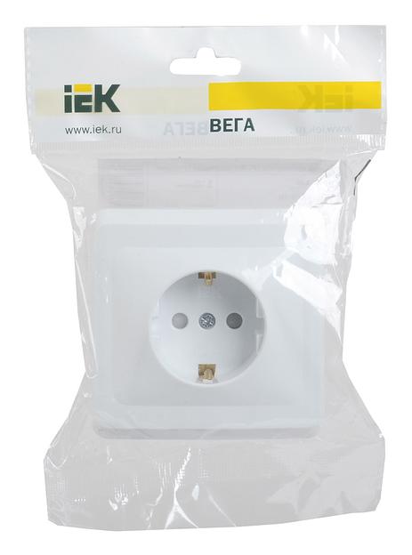Розетка силовая IEK ВЕГА (ERV14-K01-16-DM) скрыт. зазем. штор. IP20 белый (упак.:1шт) фото 2