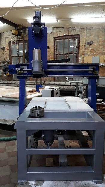 Пятиосевой станок с ЧПУ управлением фото 1