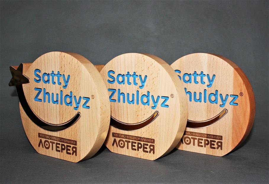 Наградные статуэтки из дерева, под заказ фото 1