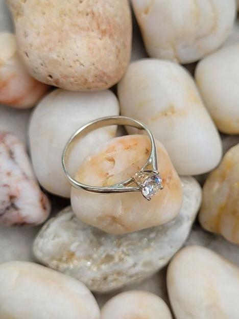 Женское кольцо из серебра с фианитом 925 фото 2