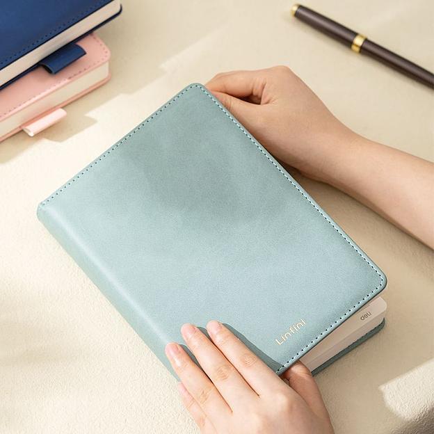 Блокнот Deli LINFINI EN158L A5 210х143мм искусст. кожа 144л линейка твердая обложка ассорти ассорти:син/роз/зел фото 2