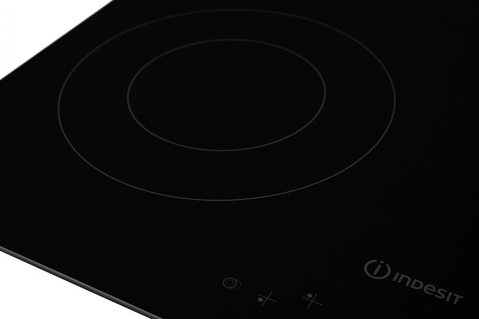 Варочная поверхность Indesit IRT 260 черный фото 8