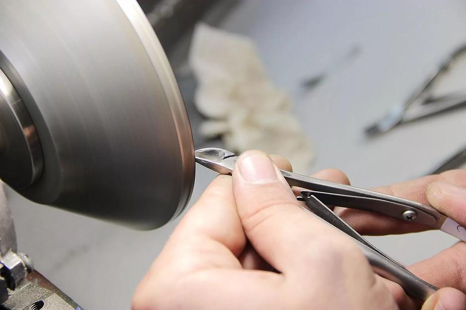 Услуга заточки маникюрных инструментов фото 1