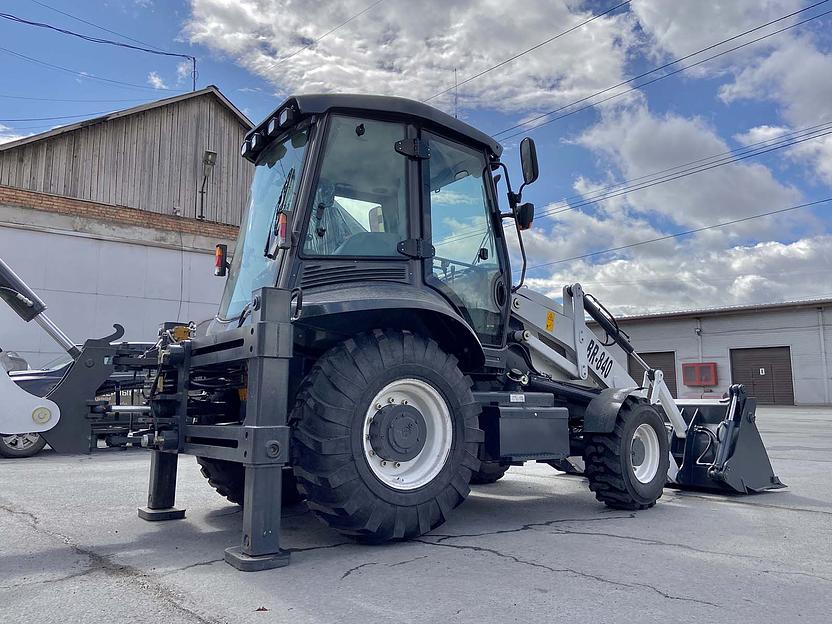 Экскаватор-погрузчик Borus BR-840 фото 2