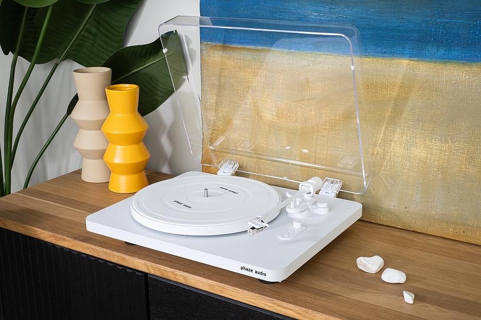 Комплект стереоусилитель PHAZE AUDIO VOLT black + проигрыватель винила DIANA siberian white фото 4