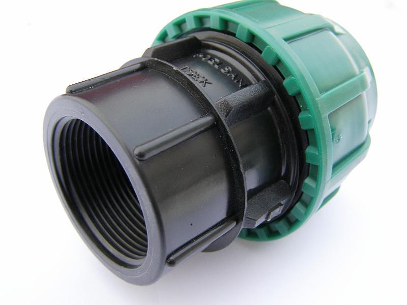 Муфта ПНД 110x2 с внутренней резьбой компрессион. фото 1