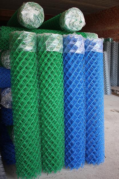 Сетка рабица с полимерным ПВХ покрытием ячейка 50 (1,5мх10м) проволока наружная 2,6 мм (внутри стальная 1,8мм) ОПТ фото 1