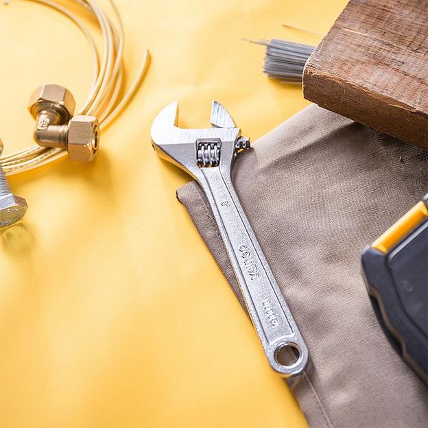 Ключи Deli Разводной ключ Deli DL008A 200мм, диапазон регулировки 0-28мм, инструментальная сталь, хромированная отделка фото 5