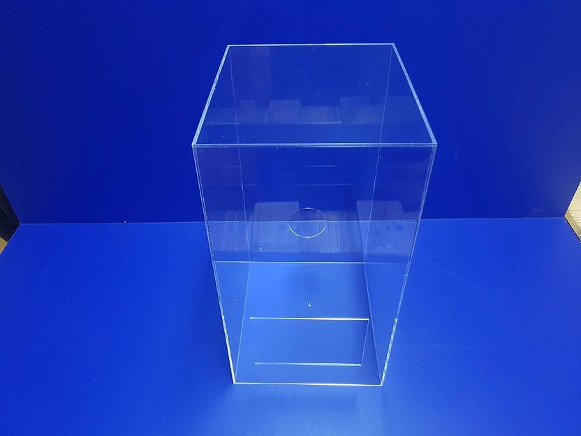 Технический короб из оргстекла. фото 1