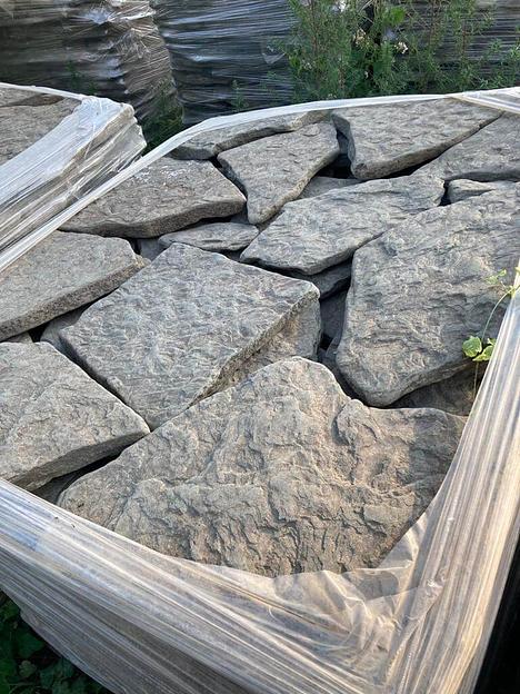 Песчаник галтованный ручейник Дракон Серый /м2 (40-50 мм) фото 1