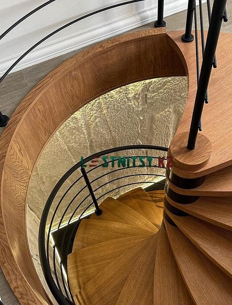 Лестница винтовая под заказ фото 6