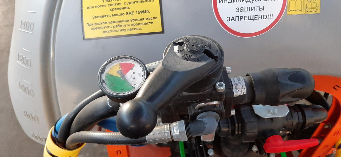 Опрыскиватель прицепной садовый «Зубр» 2000 л. с приставкой П1 «Пирамида» фото 5