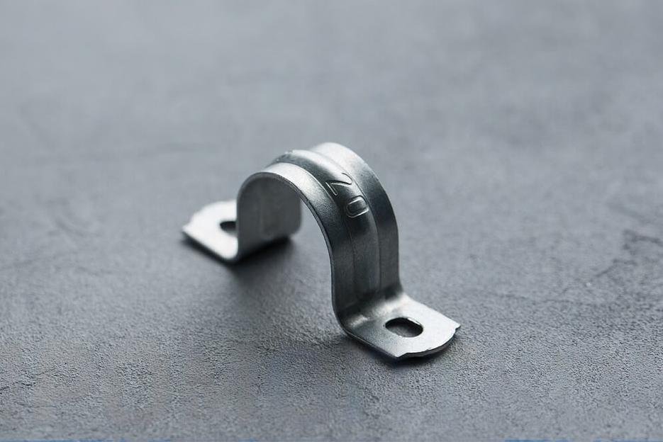 Скоба металлическая двухлапковая СМД 8-9, 10-11, 12-13, 14-15, 16-17, 19-20, 21-22 опт фото 1