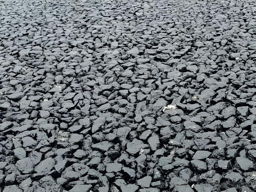 Асфальт горячий крупный фото 1