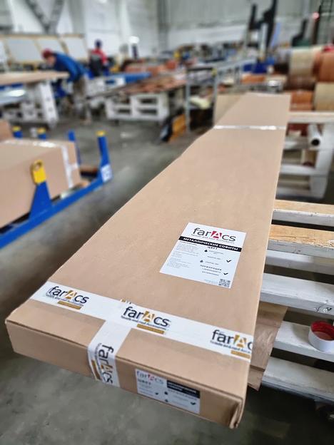 Металлический сайдинг «Гладкий тройной софит с центральной перфорацией» цвет RAL 7024 Матовый «PREMIUM» фото 4