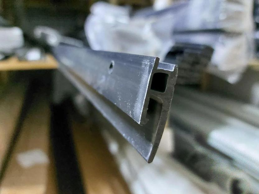 Теневой профиль Бизон без заглушки ПВХ (2,5 м) ОПТ фото 1