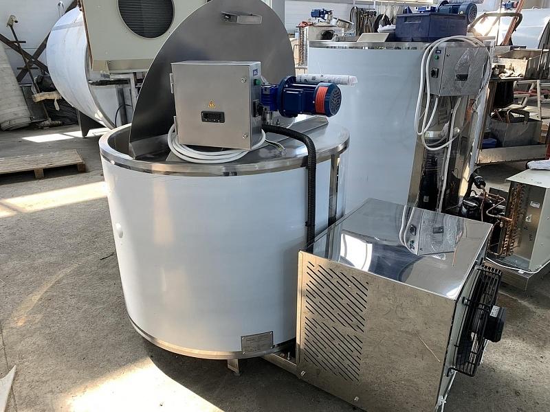 Охладитель молока вертикального типа 100 л (Cubigel) фото 2