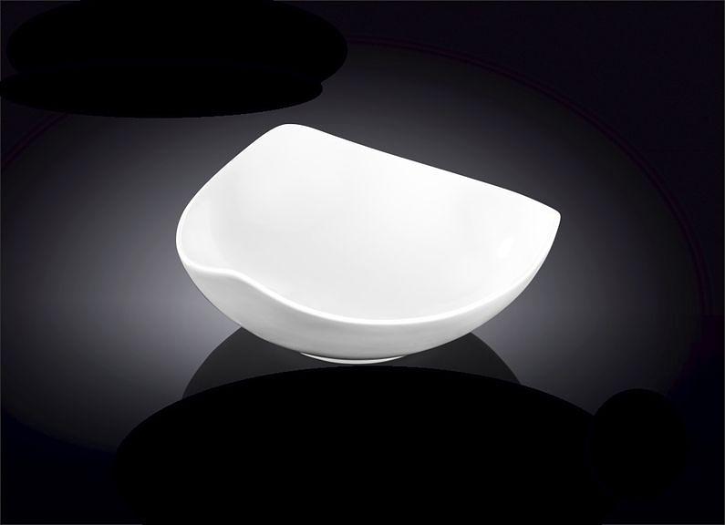 Салатник 130*130 мм. 200 мл. h=50 мм. треугольный Wilmax /6/96/ фото 1