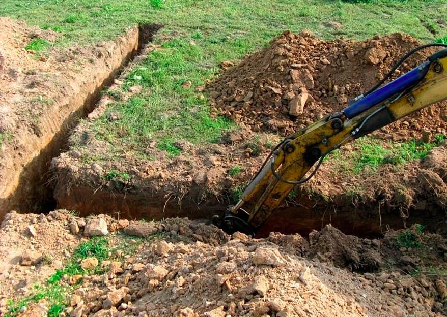 Разработка грунта траншеи Ленинградская область фото 1