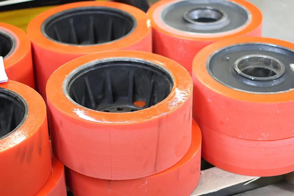 Полиуретановые массивные шины, ролики, колеса фото 6