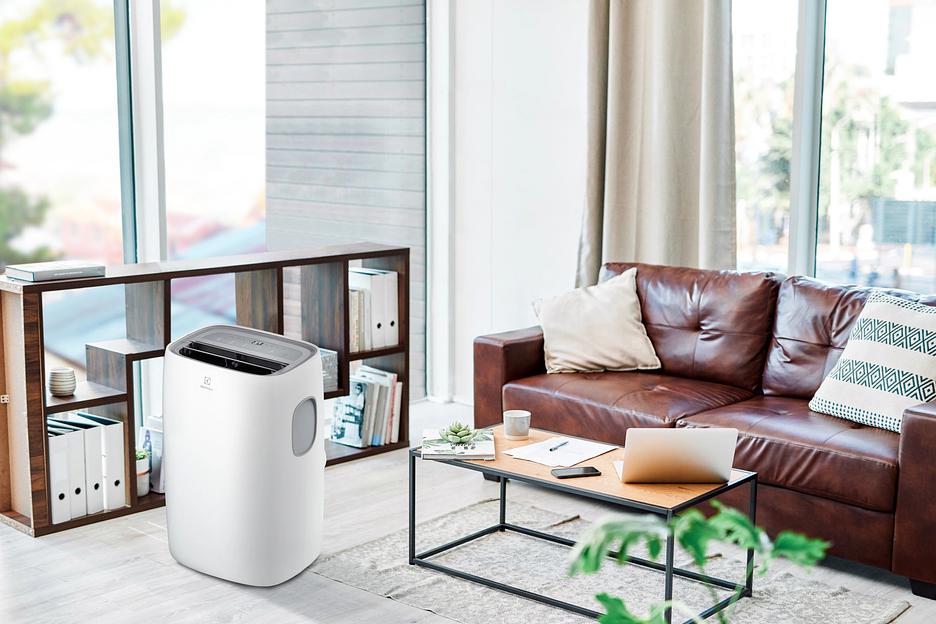 Кондиционер мобильный Electrolux Loft EACM-11 CL/N3 белый площ.27м2 фото 7