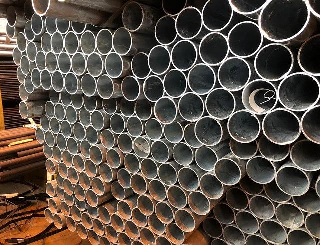 Труба электросварная оцинкованная 57х3 фото 2