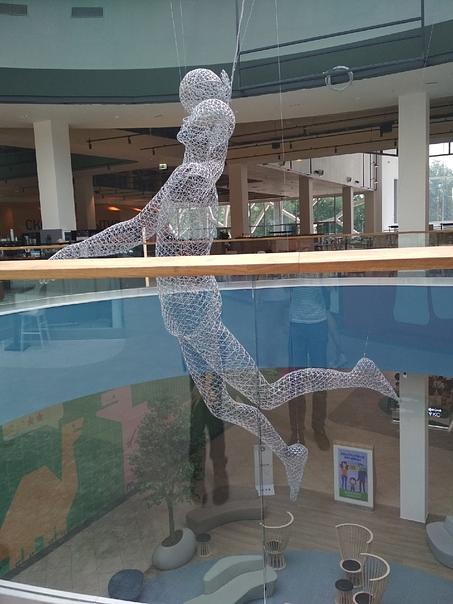 Скульптура из проволоки «Баскетболист» 7 м фото 2