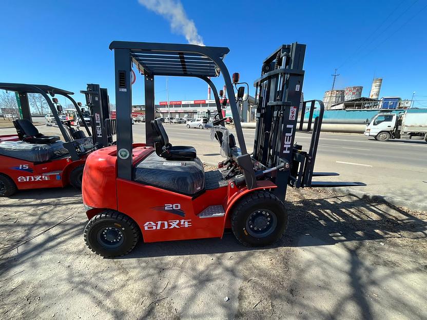 Фронтальный погрузчик «Heli CPCD20» 1,5т ОПТ фото 2