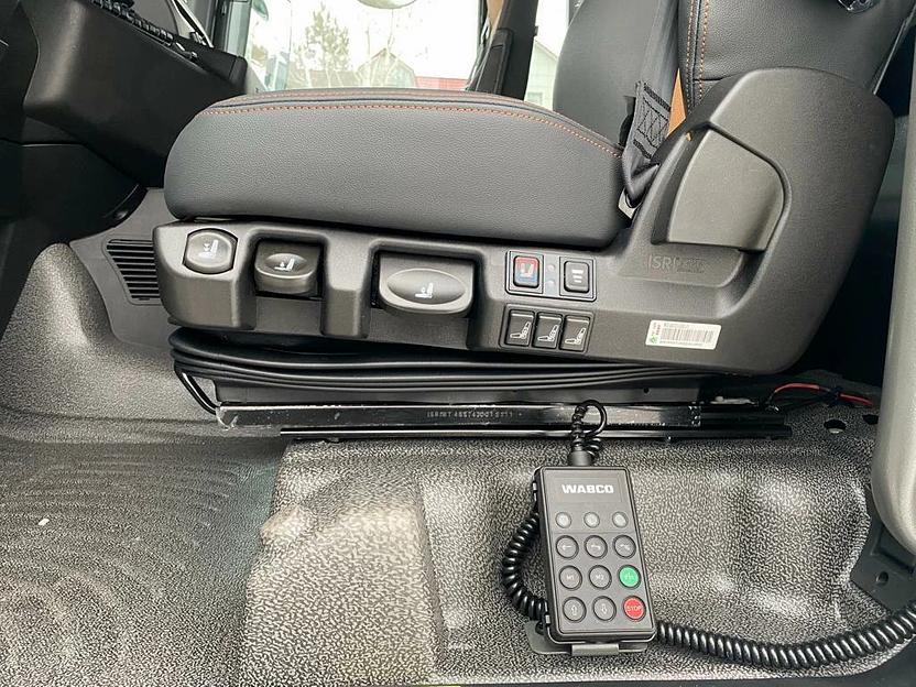 Тягач Sinotruk Sitrak C7H белый, дизель, автомат, 2023 г фото 3