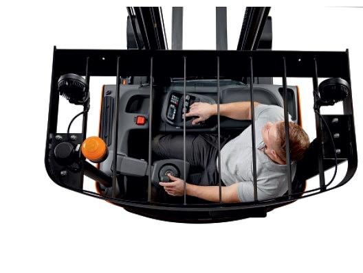 Ричтрак Toyota 8FBRE16S с управлением сидя фото 5