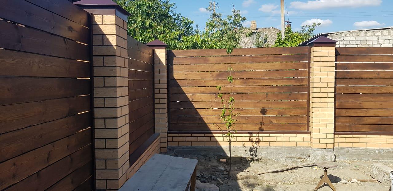 Комбинированные заборы опт фото 4