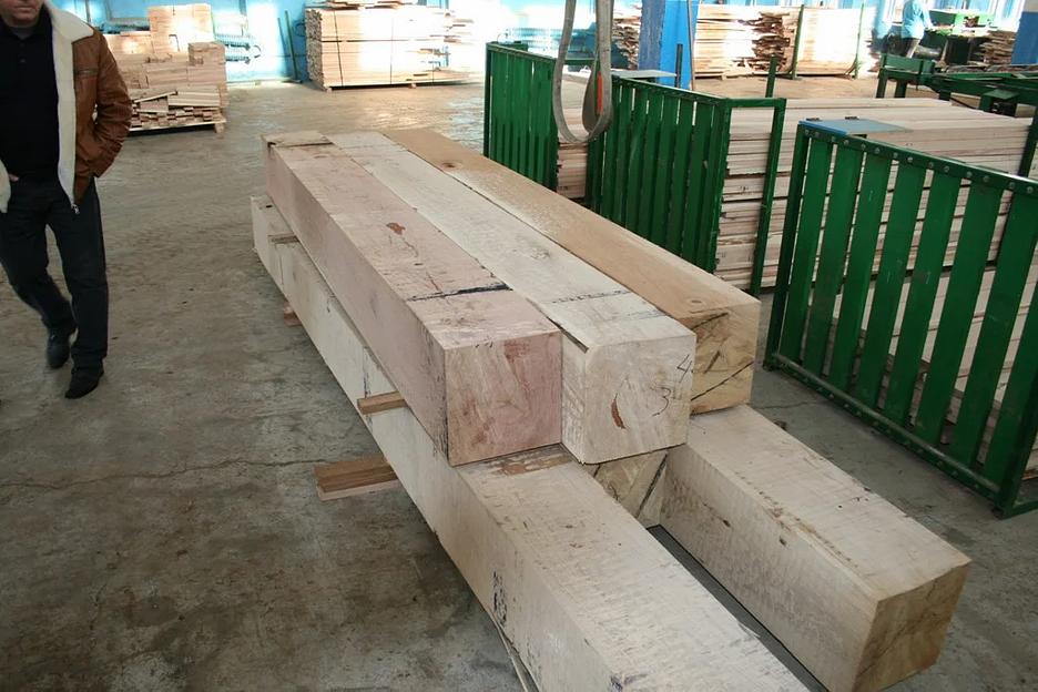 Брус из дуба 300х300 мм ОПТ фото 1