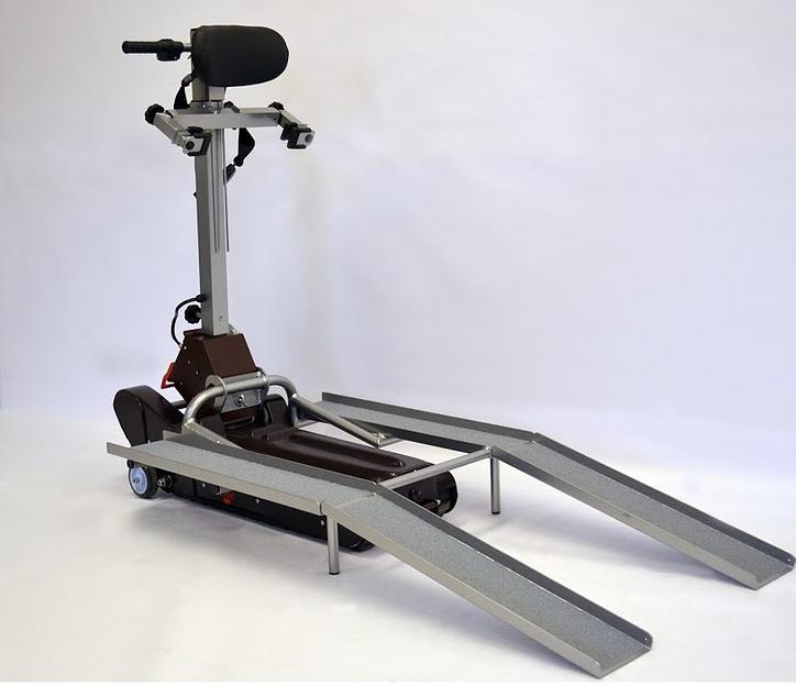 Платформа с пандусом для лестничного гусеничного подъемника для инвалидов БАРС УГП-130 фото 1