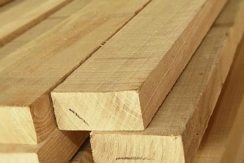 Доски хвойных пород дерева 50х200х6000 мм фото 2