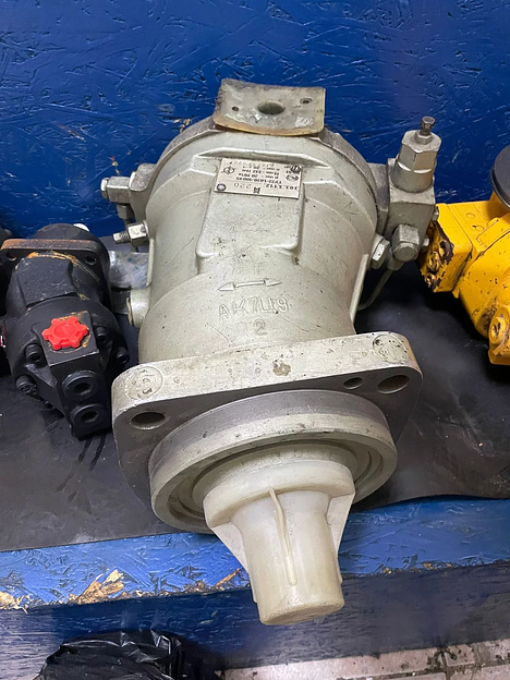 Гидравлический насос 303.3.112 фото 1