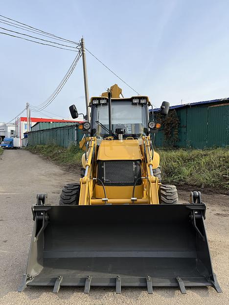 Экскаватор-погрузчик «Builder BL 388» фото 1